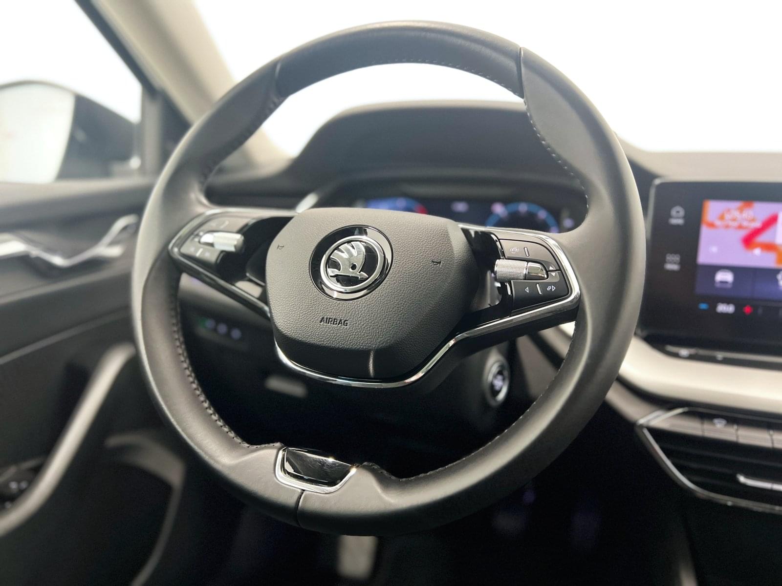 SKODA OCTAVIA COMBI 2.0 TDI 150CV  STYLE 28 