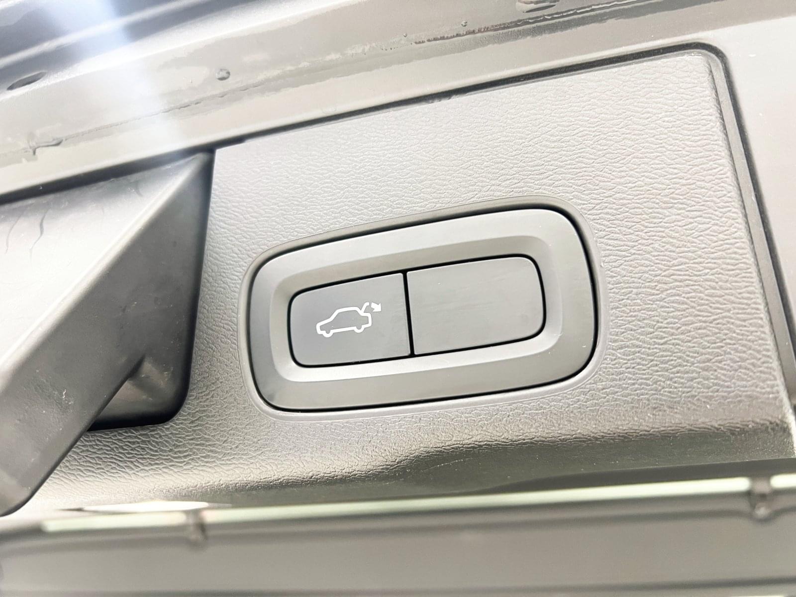 VOLVO XC60 INSCRIPTION PLUG-IN HYBRID 2.0  T8 390CV 17 