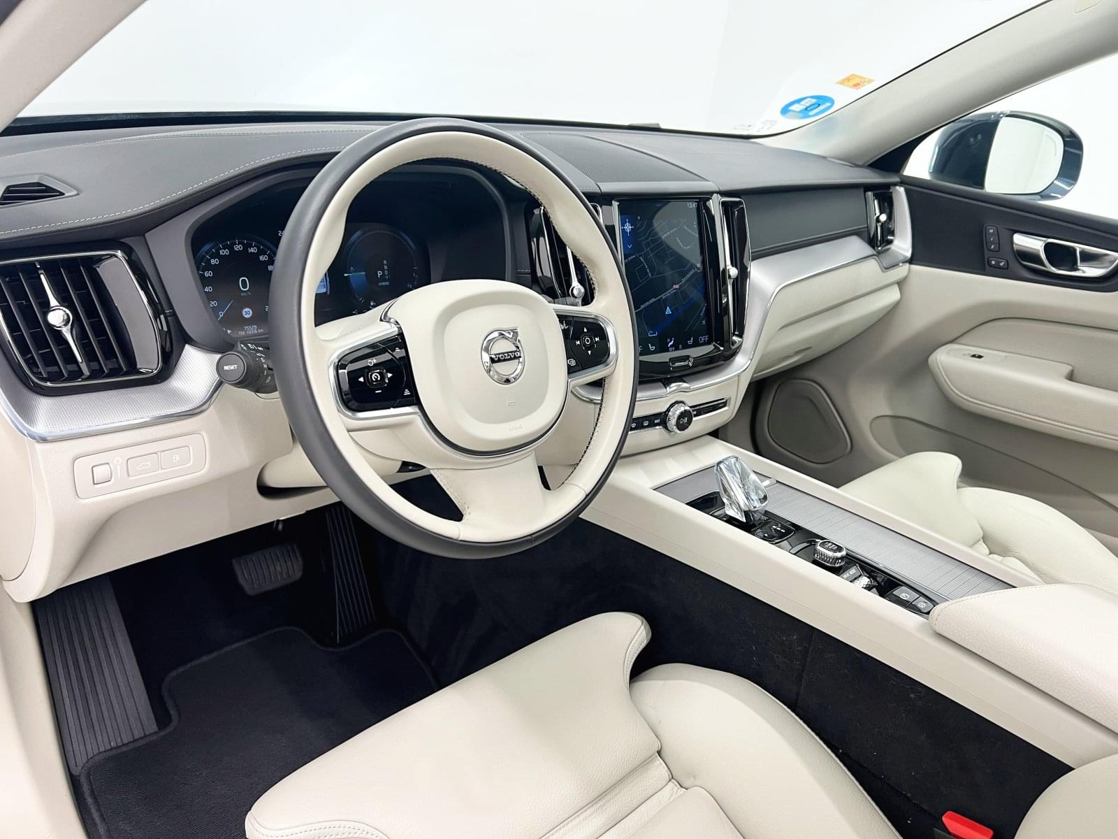 VOLVO XC60 INSCRIPTION PLUG-IN HYBRID 2.0  T8 390CV 28 