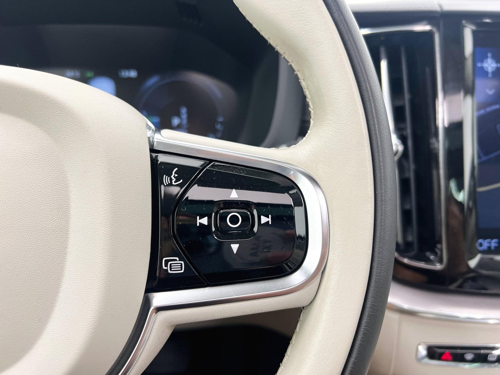 VOLVO XC60 INSCRIPTION PLUG-IN HYBRID 2.0  T8 390CV 33 