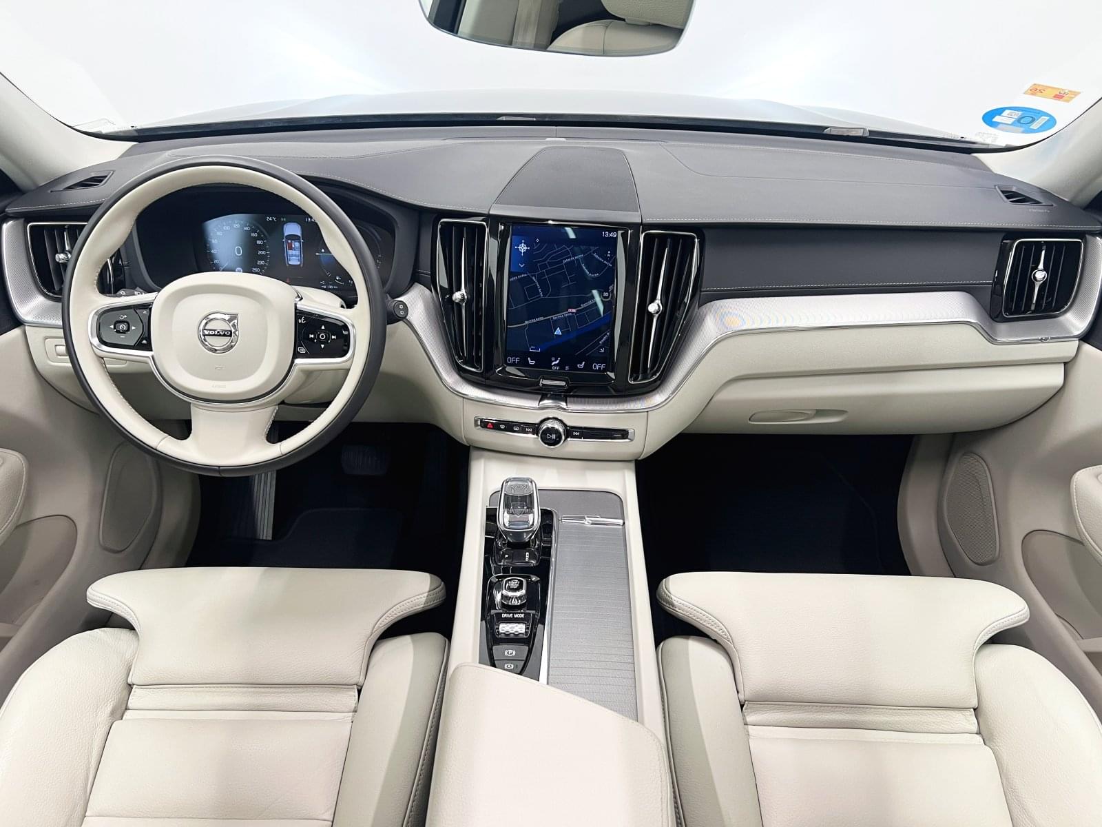 VOLVO XC60 INSCRIPTION PLUG-IN HYBRID 2.0  T8 390CV 29 