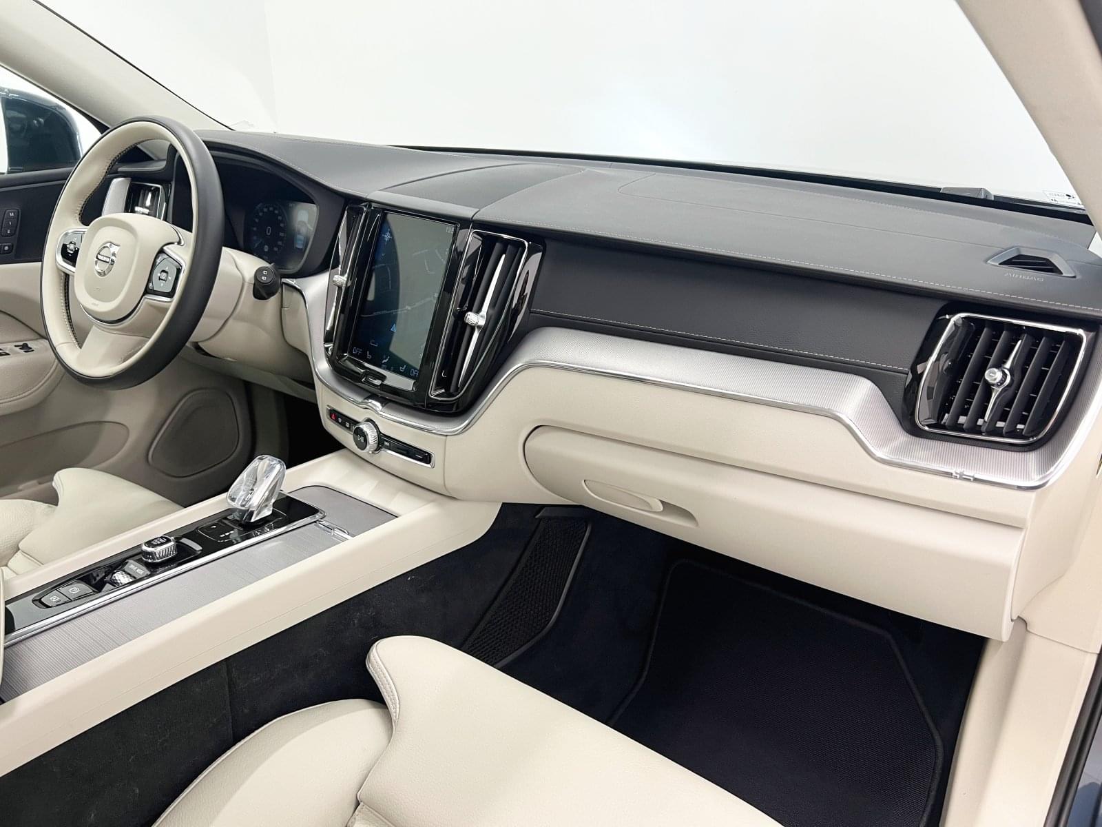 VOLVO XC60 INSCRIPTION PLUG-IN HYBRID 2.0  T8 390CV 40 
