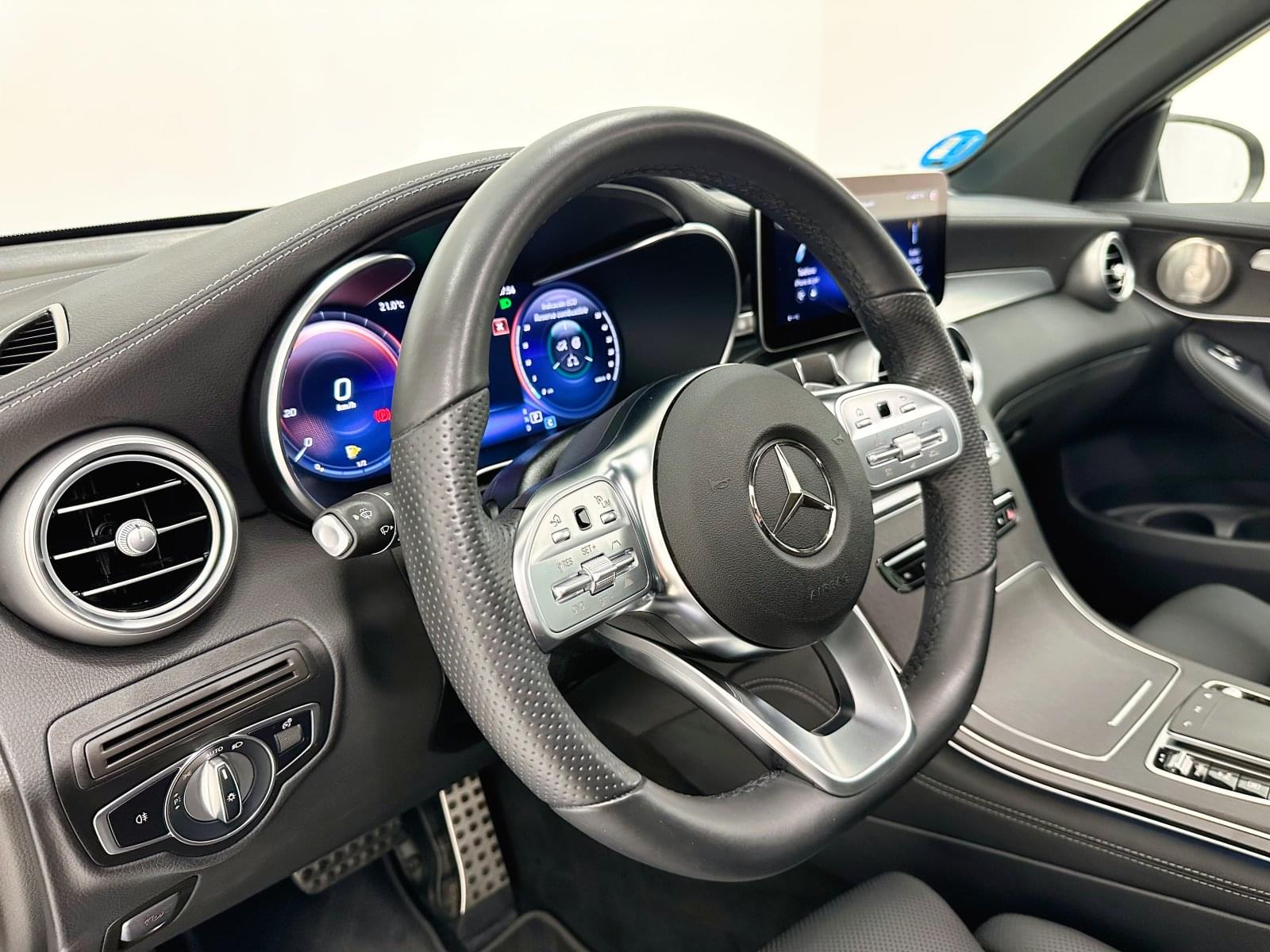 MERCEDES CLASE GLC 300 E 4MATIC 28 