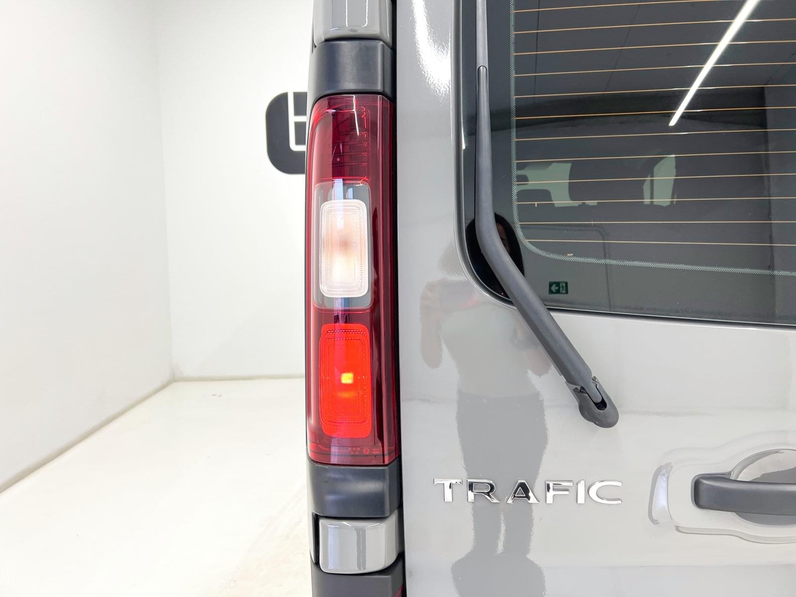 RENAULT TRAFIC 1.6DCI 120CV 10 