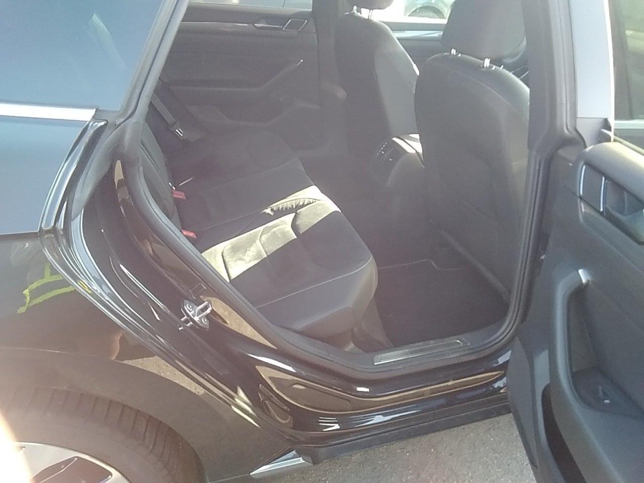 VOLKSWAGEN ARTEON R-LINE 2.0 TSI 190CV DSG 13 