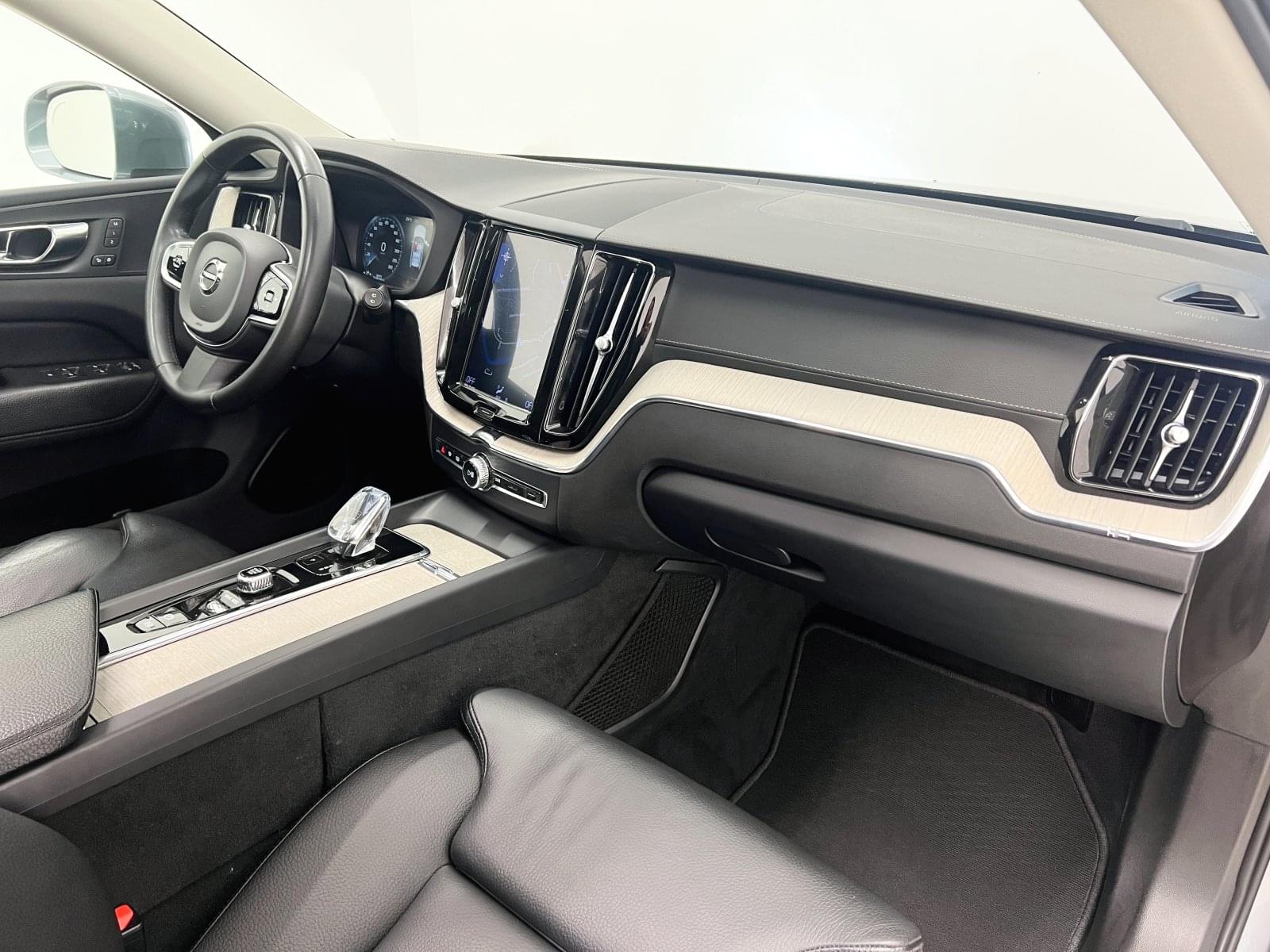 VOLVO XC60 2.0 T6 AWD RECHARGE INSCRIP. AUTO 340CV 41 