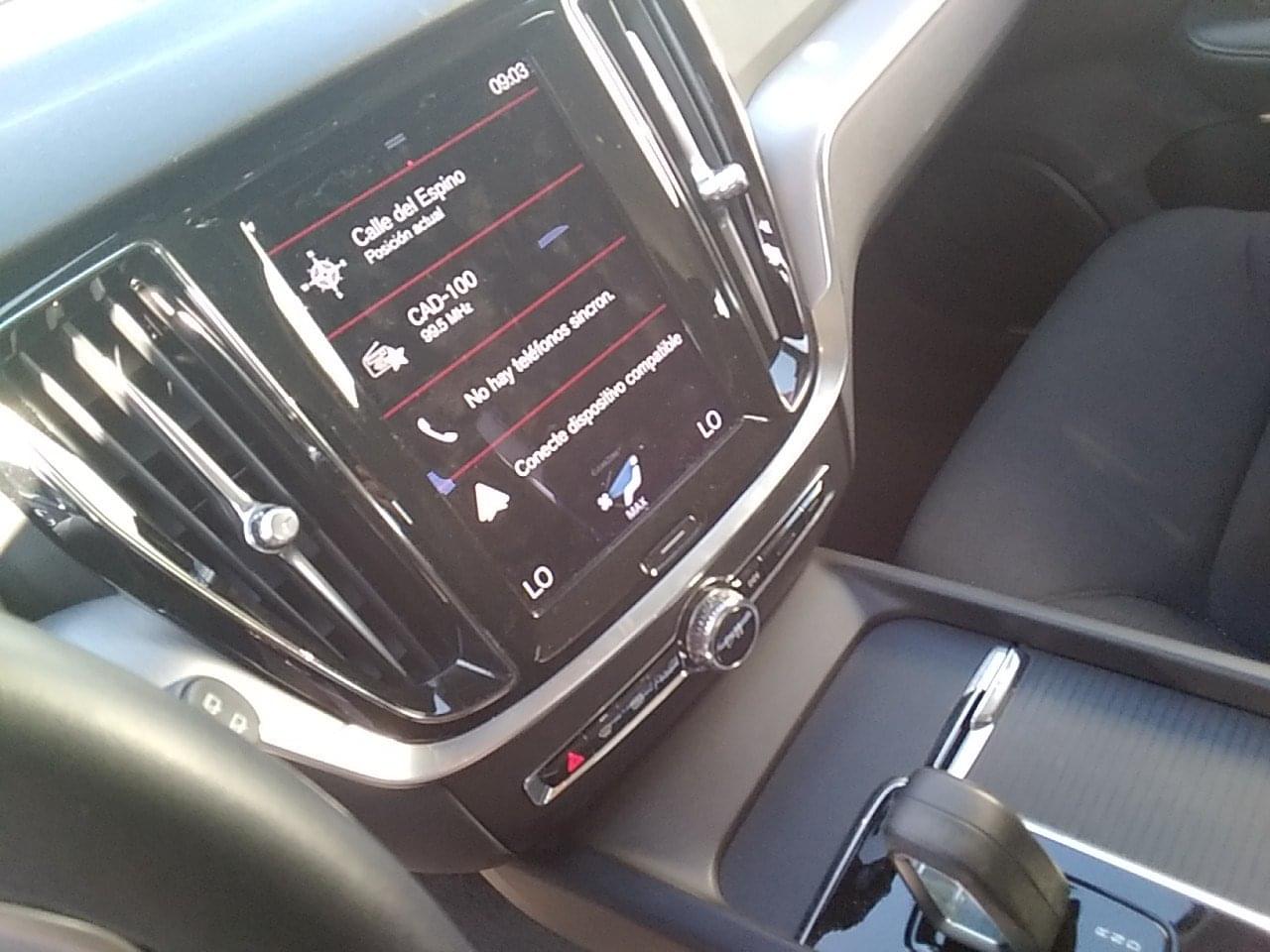 VOLVO V60 2.0 B3 163 CV MOMENTUM CORE AUTO 9 