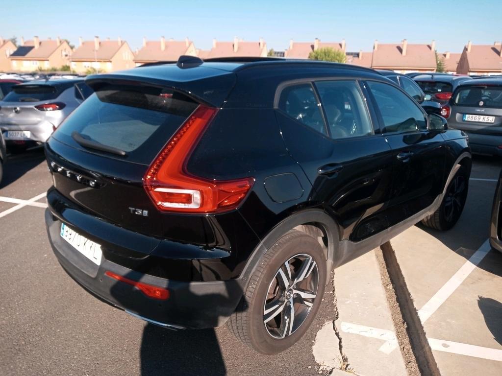 VOLVO XC40 R DESIGN 2WD 1.5 T3 155CV MT6 2 