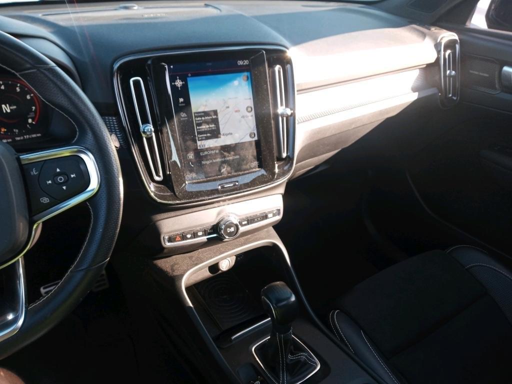 VOLVO XC40 R DESIGN 2WD 1.5 T3 155CV MT6 8 