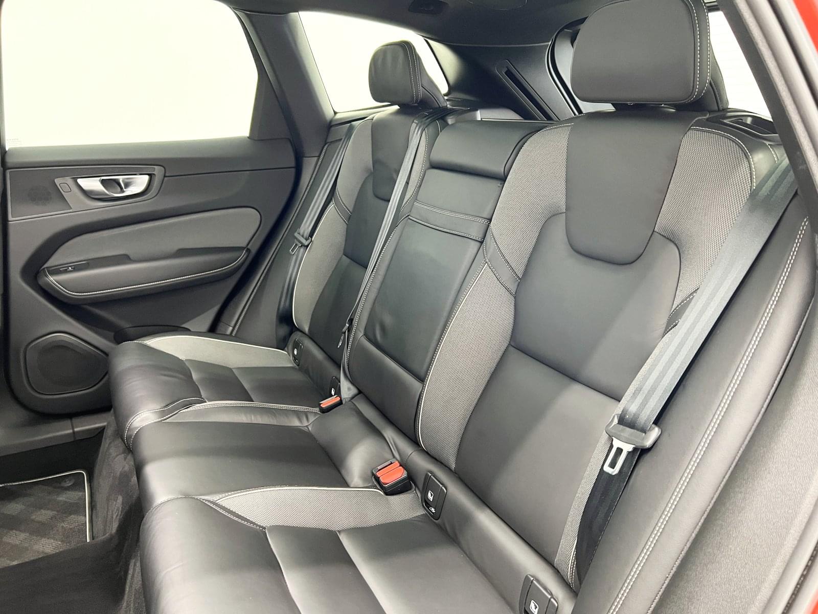 VOLVO XC60 R DESIGN AWD 2.0 B4 197CV 45 