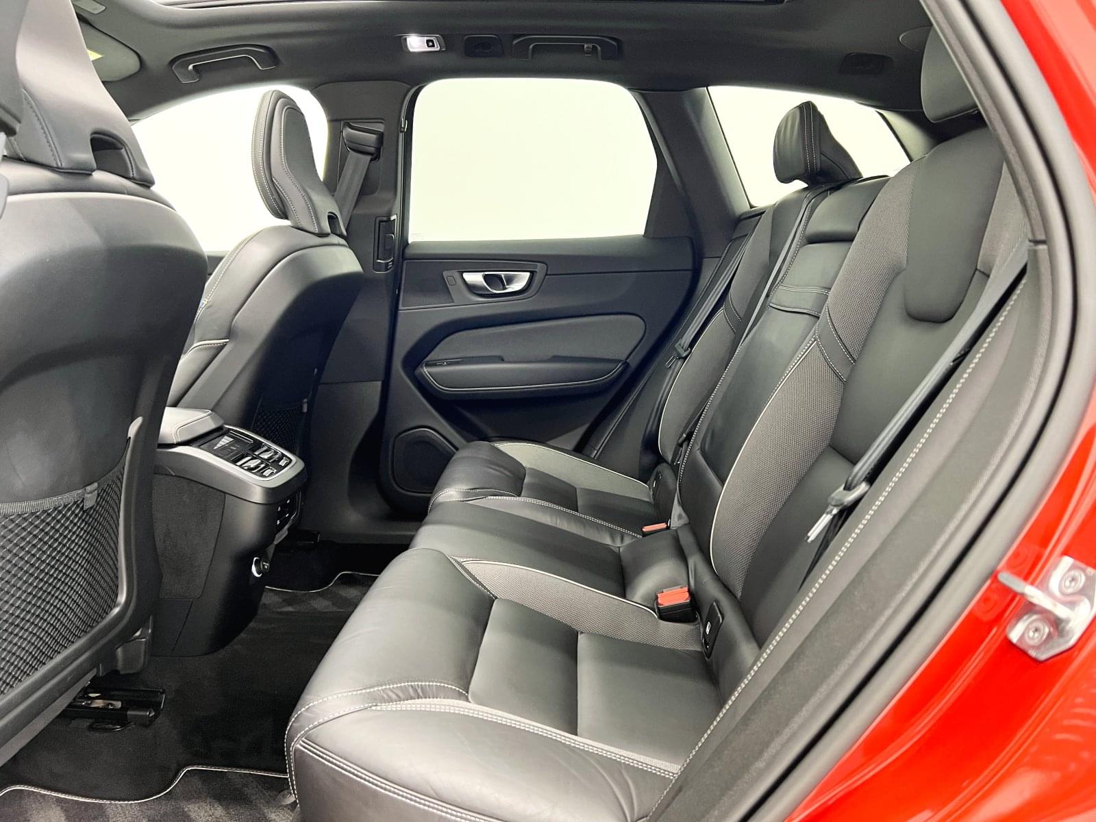 VOLVO XC60 R DESIGN AWD 2.0 B4 197CV 44 