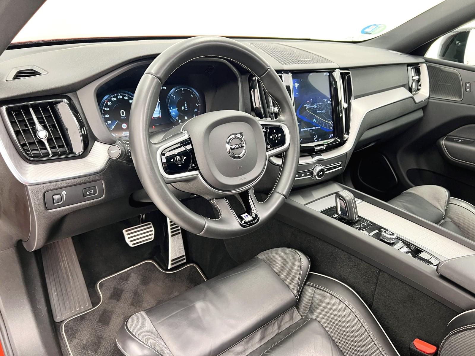 VOLVO XC60 R DESIGN AWD 2.0 B4 197CV 29 