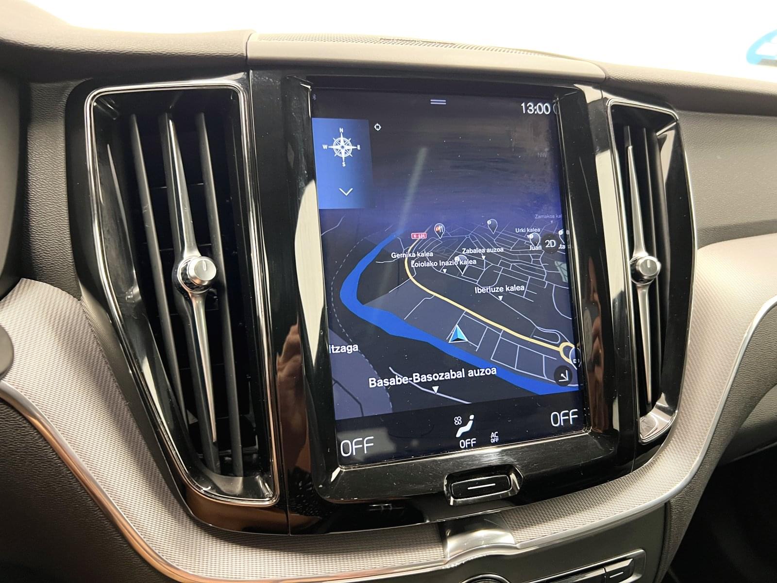VOLVO XC60 R DESIGN AWD 2.0 B4 197CV 35 