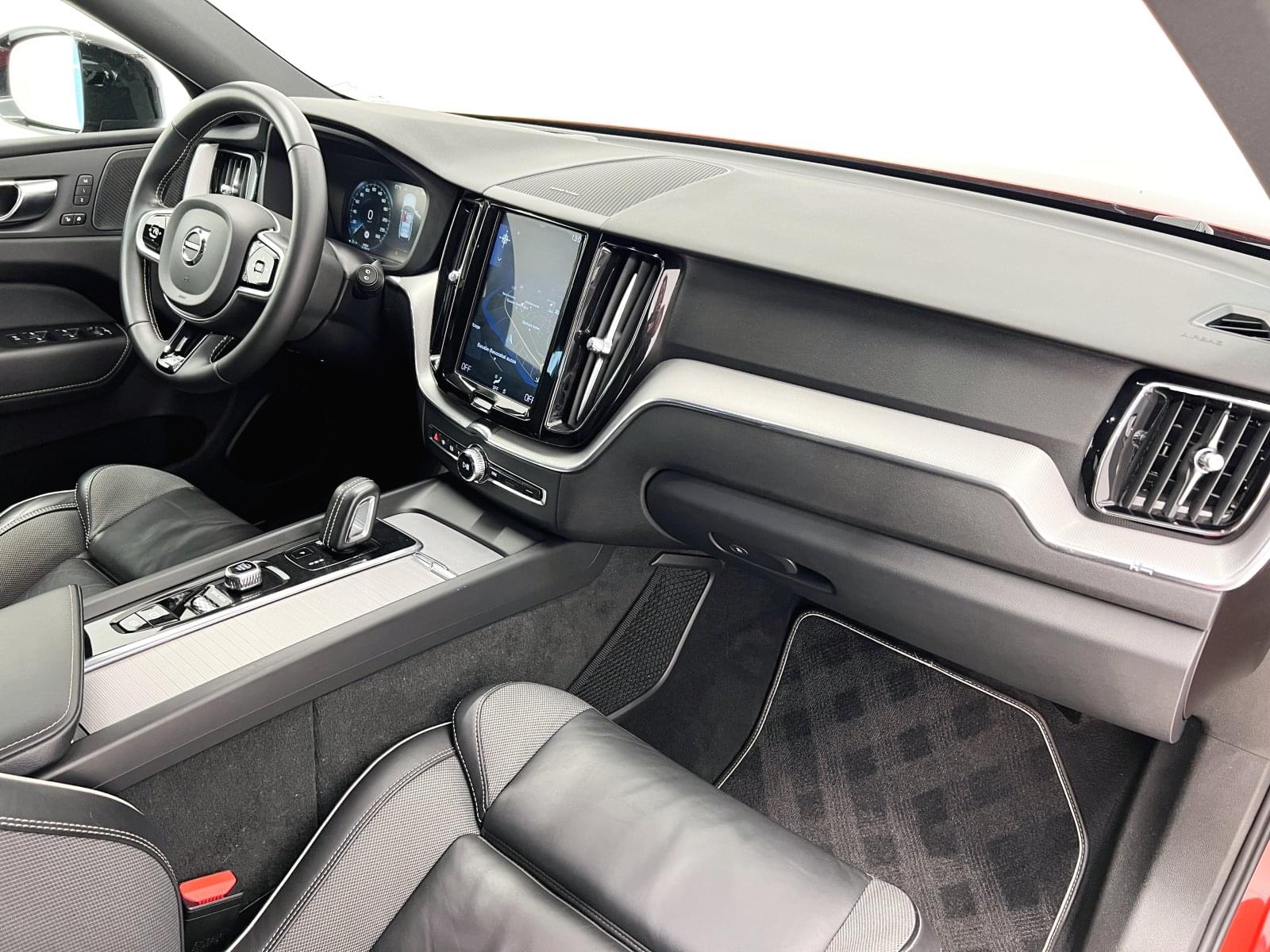 VOLVO XC60 R DESIGN AWD 2.0 B4 197CV 39 