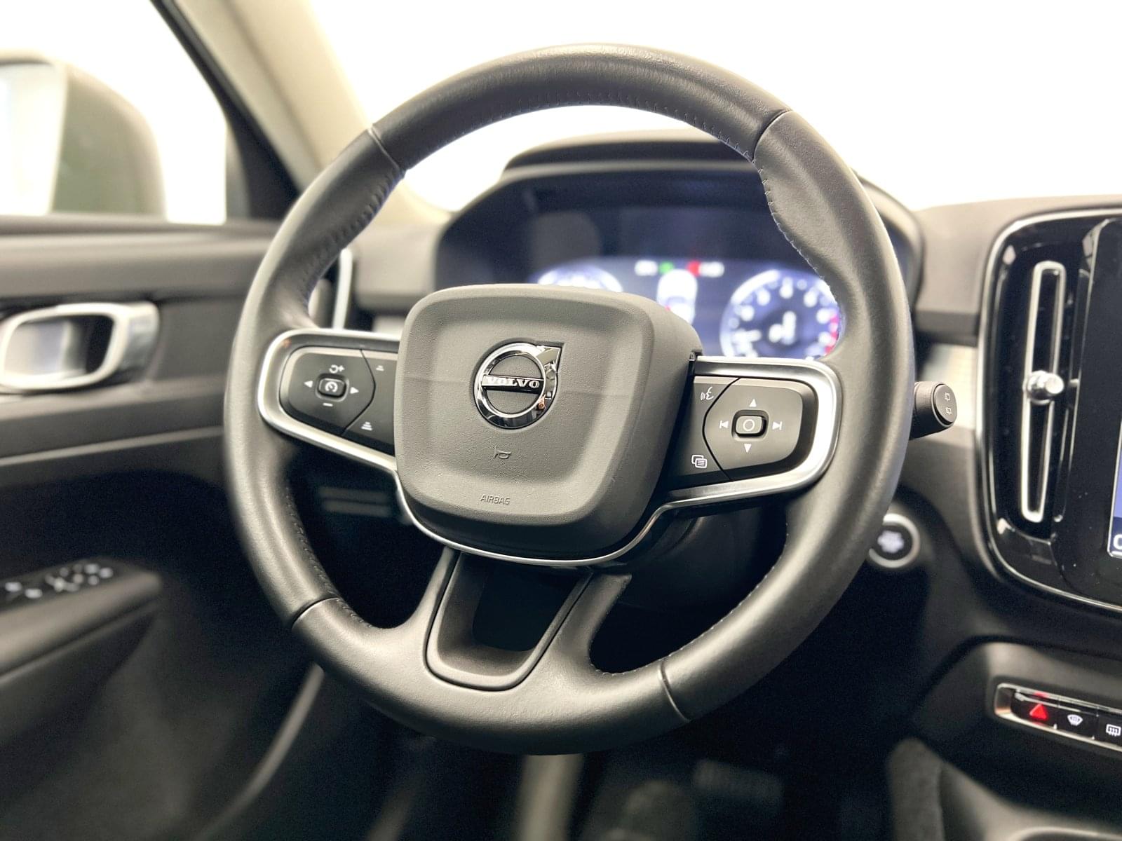 VOLVO XC40 BUSINESS PLUS 1.5 T3 165CV AT8 28 