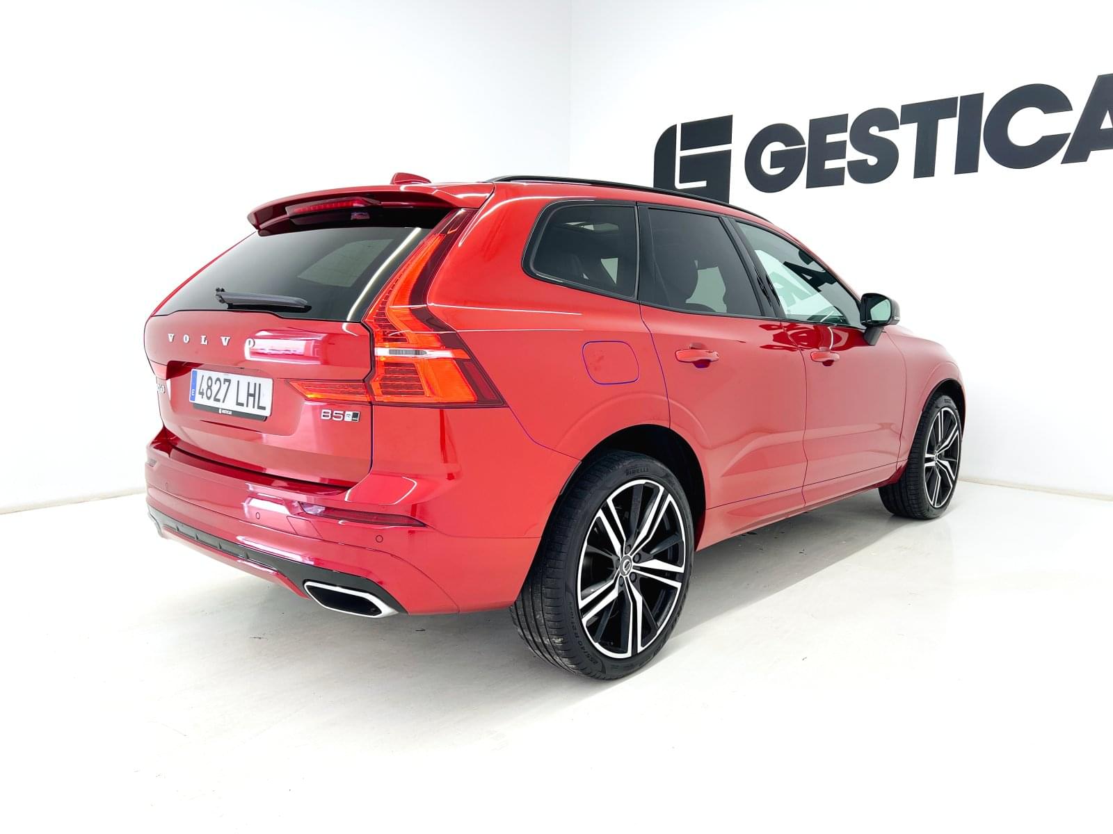 VOLVO XC60 R DESIGN AWD 2.0 B5 G 250CV AT8 20 