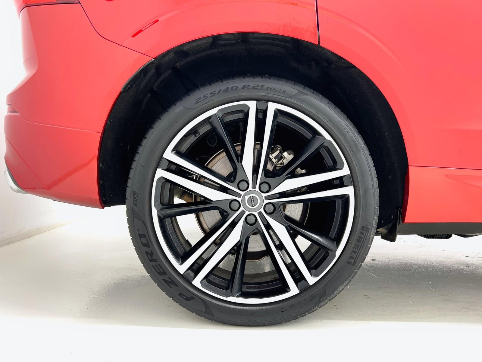 VOLVO XC60 R DESIGN AWD 2.0 B5 G 250CV AT8 24 