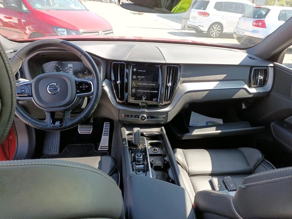 VOLVO XC60 R DESIGN AWD 2.0 B5 G 250CV AT8 6 