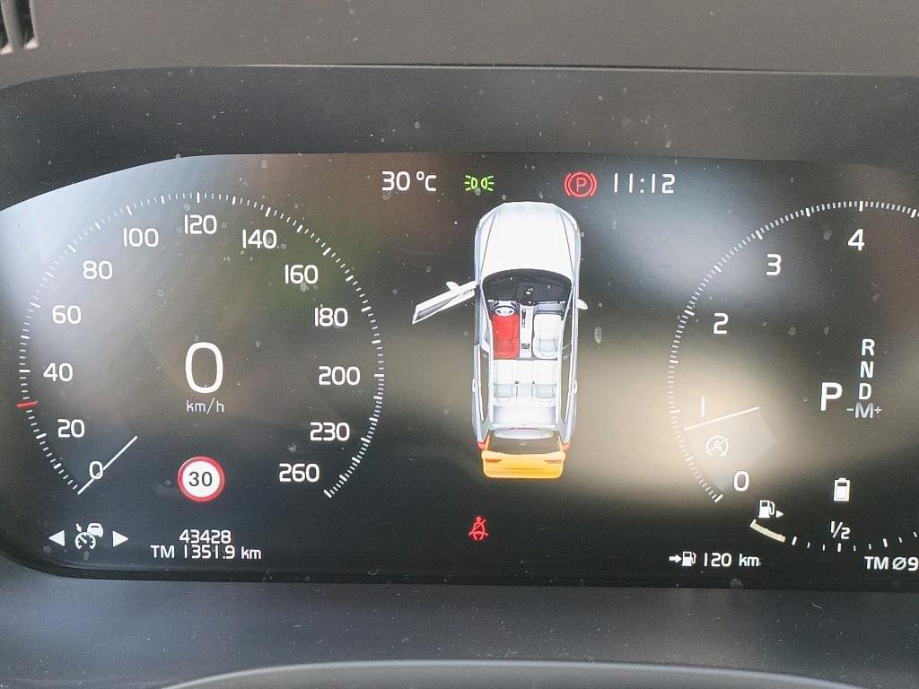 VOLVO XC60 R DESIGN AWD 2.0 B5 G 250CV AT8 8 