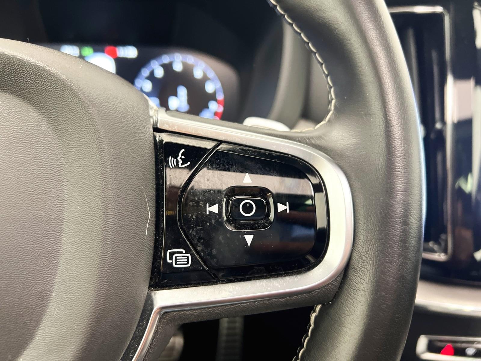 VOLVO XC60 R DESIGN AWD 2.0 B5 G 250CV AT8 32 