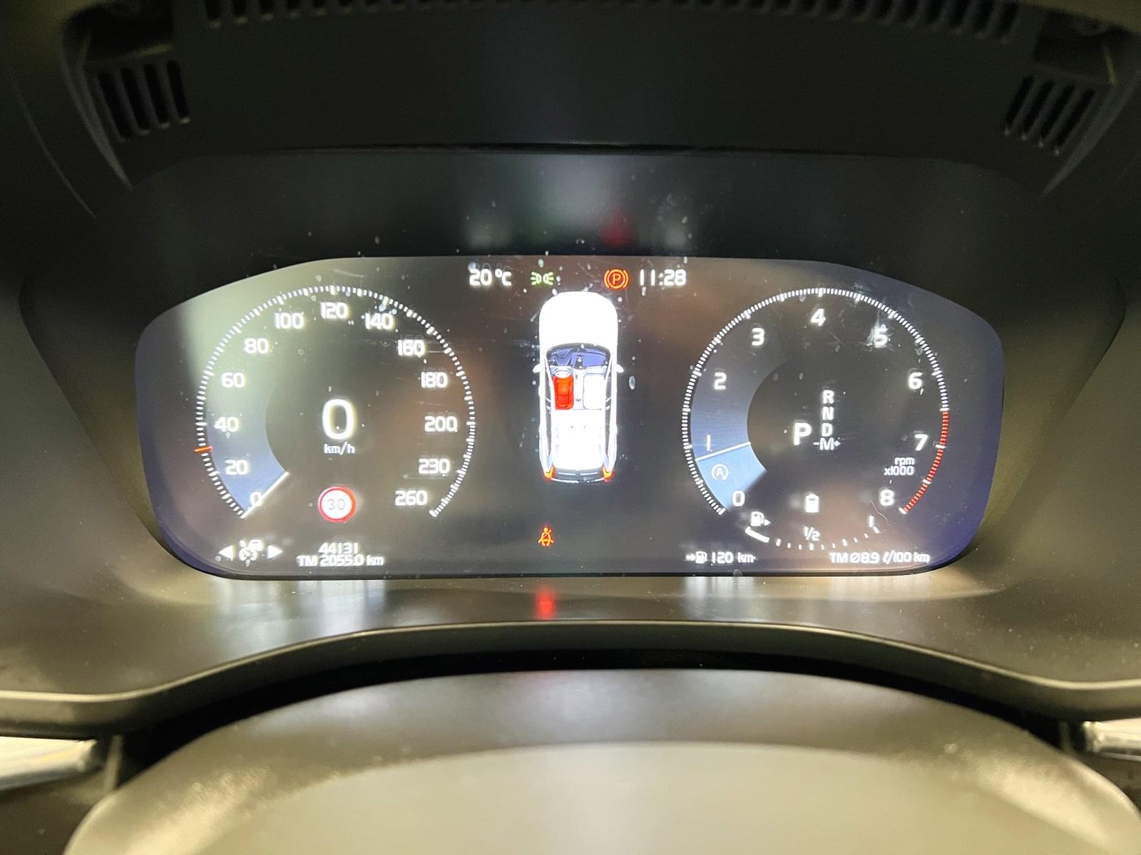 VOLVO XC60 R DESIGN AWD 2.0 B5 G 250CV AT8 33 