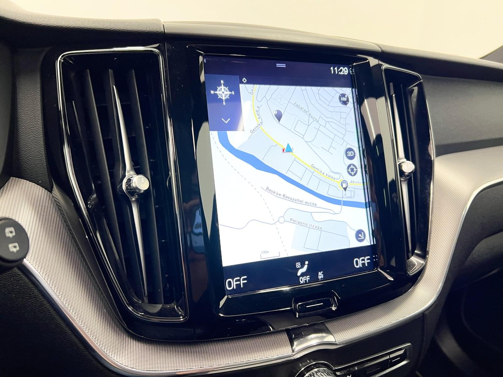 VOLVO XC60 R DESIGN AWD 2.0 B5 G 250CV AT8 34 