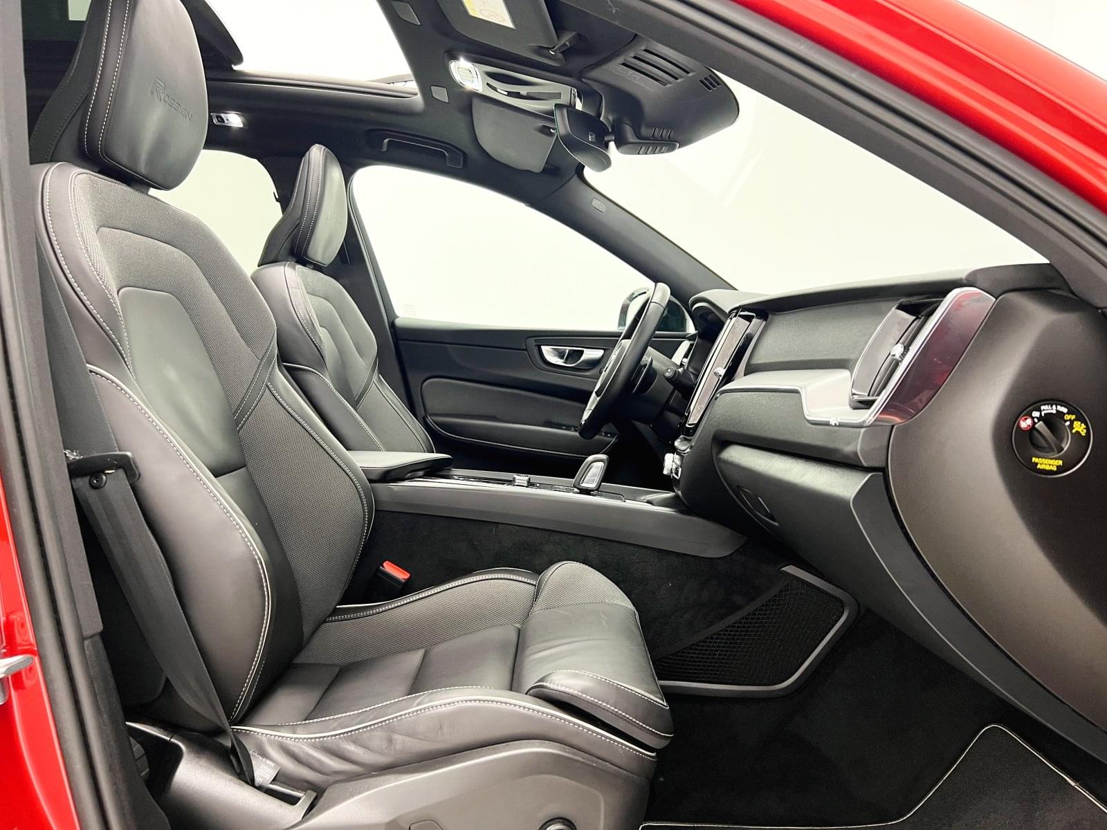 VOLVO XC60 R DESIGN AWD 2.0 B5 G 250CV AT8 40 