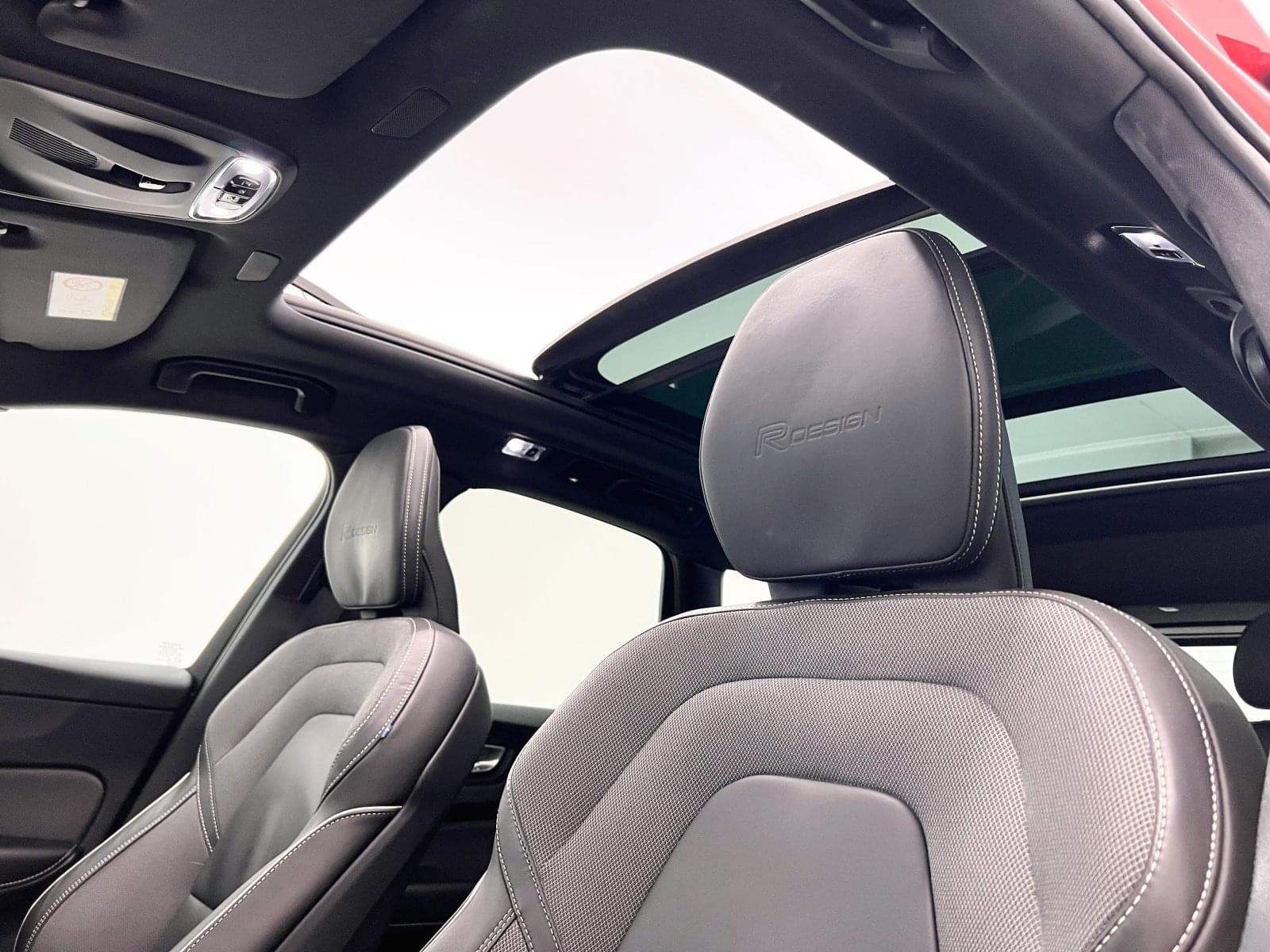 VOLVO XC60 R DESIGN AWD 2.0 B5 G 250CV AT8 26 