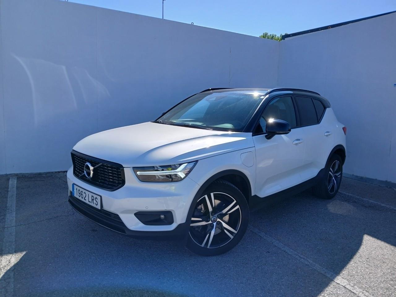 VOLVO XC40 T5 TWIN RECHARGE R-DESIGN AUTO 2 