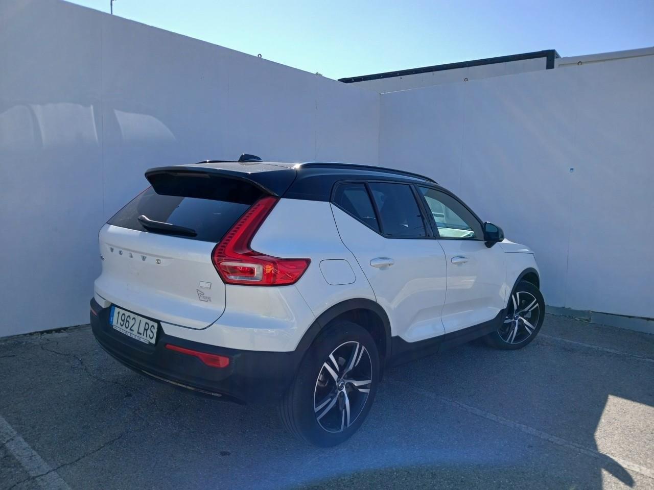 VOLVO XC40 T5 TWIN RECHARGE R-DESIGN AUTO 3 