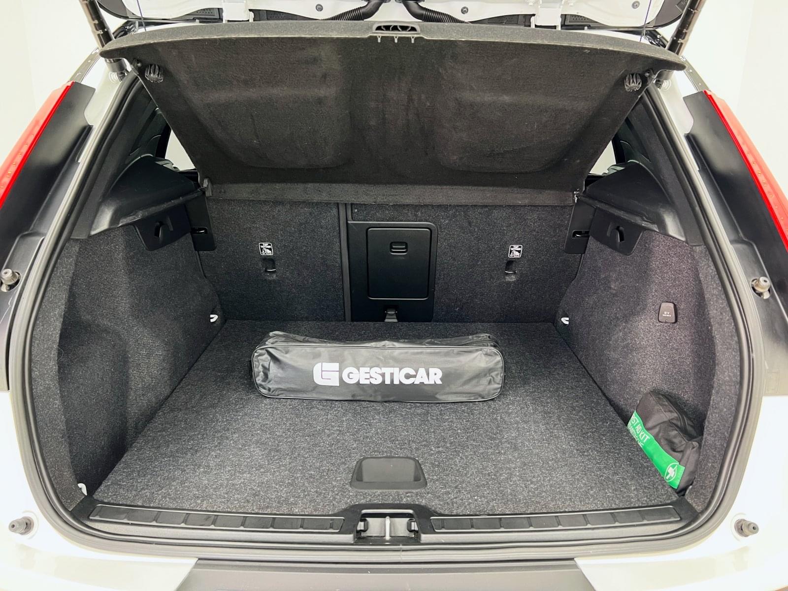 VOLVO XC40 T5 TWIN RECHARGE R-DESIGN AUTO 14 