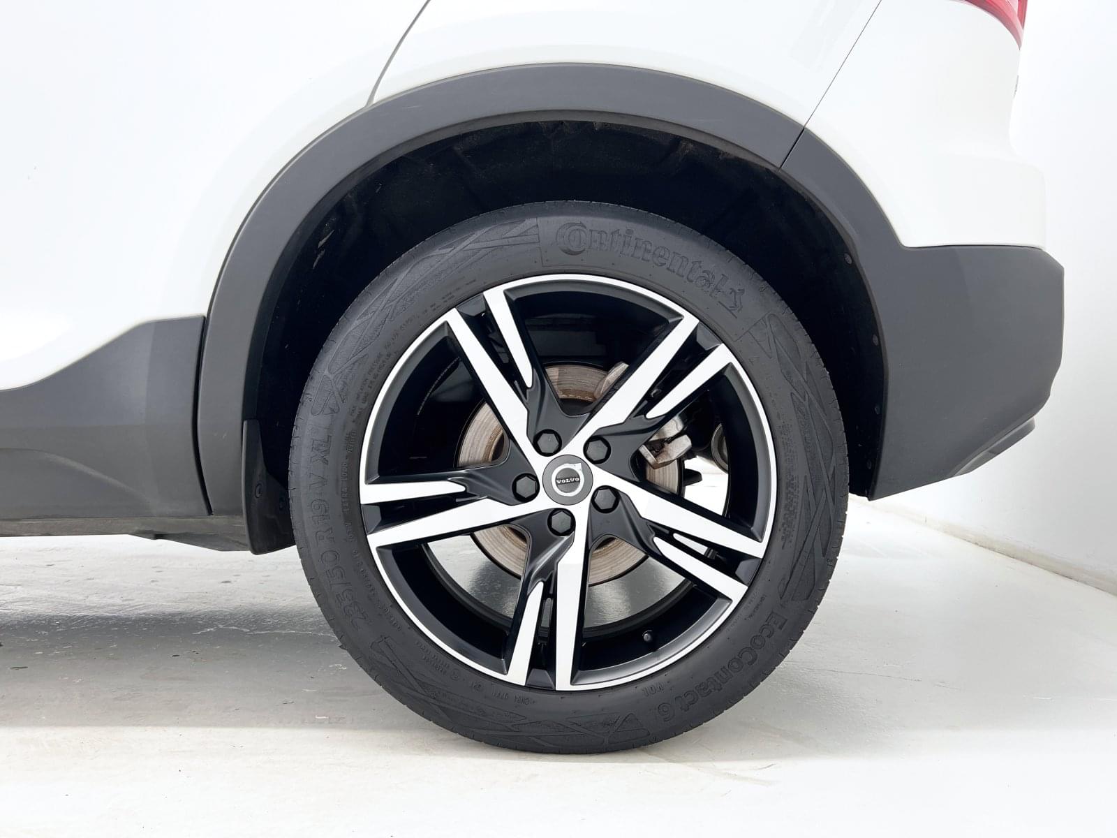 VOLVO XC40 T5 TWIN RECHARGE R-DESIGN AUTO 22 