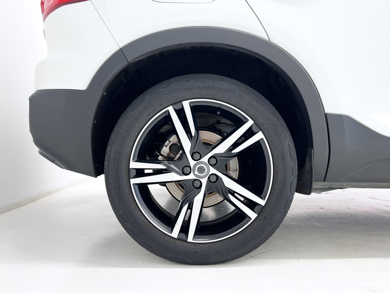 VOLVO XC40 T5 TWIN RECHARGE R-DESIGN AUTO 23 