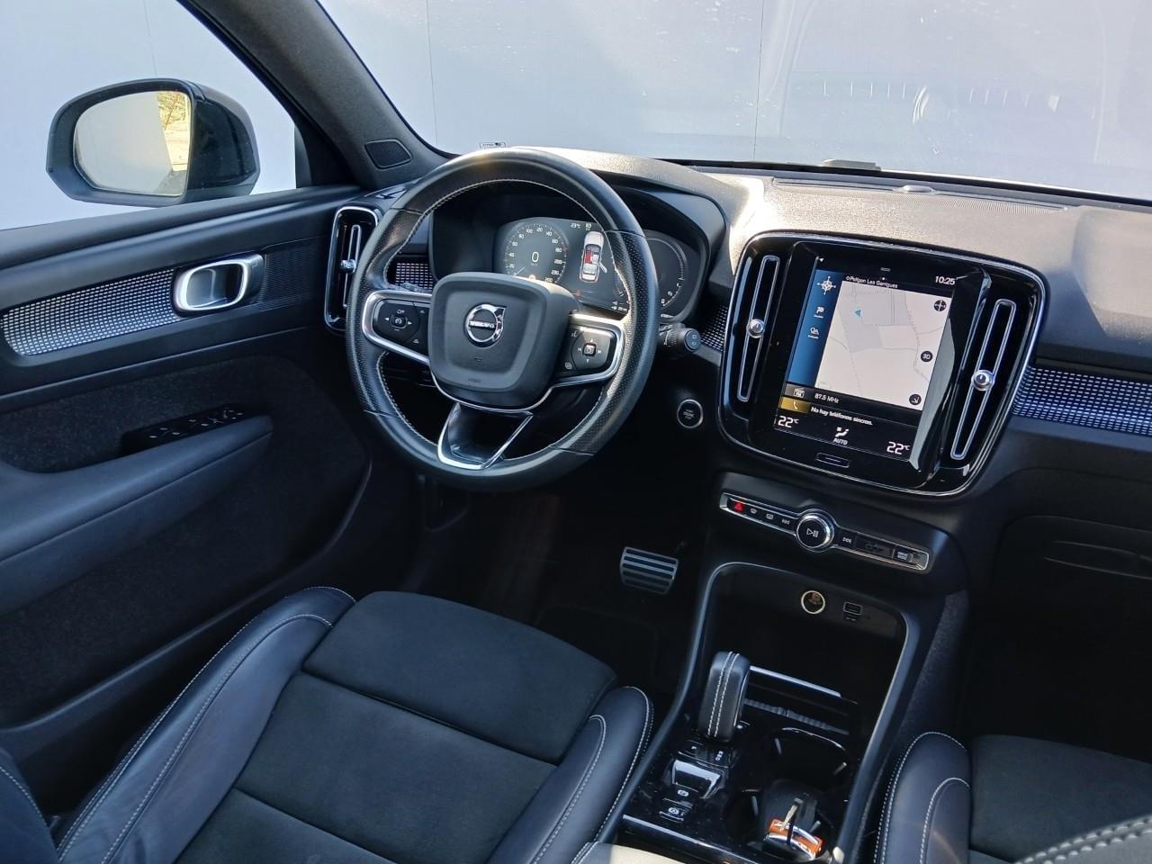 VOLVO XC40 T5 TWIN RECHARGE R-DESIGN AUTO 6 