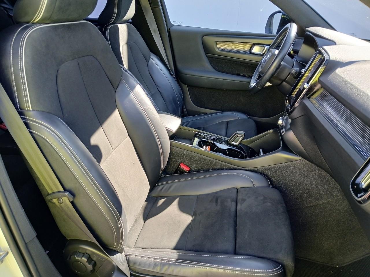 VOLVO XC40 T5 TWIN RECHARGE R-DESIGN AUTO 10 