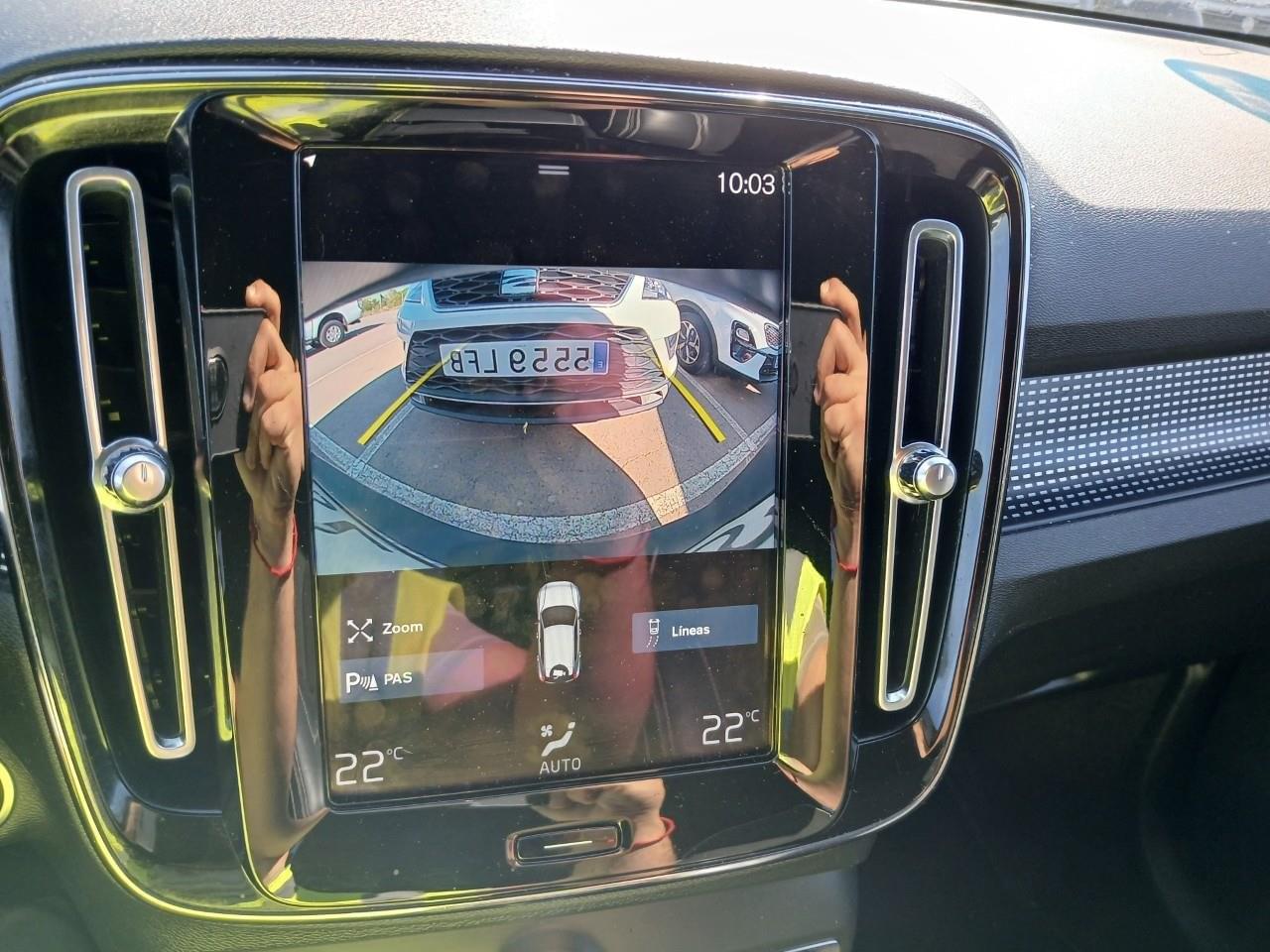 VOLVO XC40 T5 TWIN RECHARGE R-DESIGN AUTO 9 