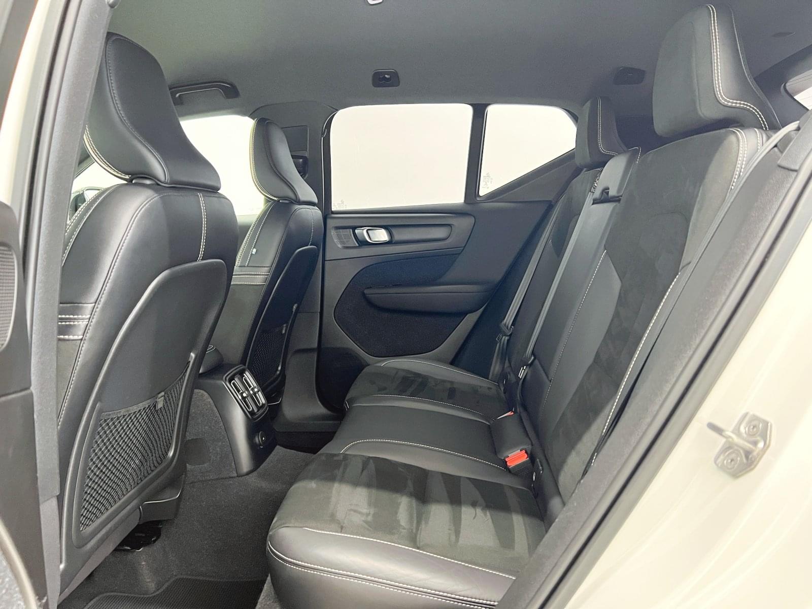 VOLVO XC40 T5 TWIN RECHARGE R-DESIGN AUTO 42 