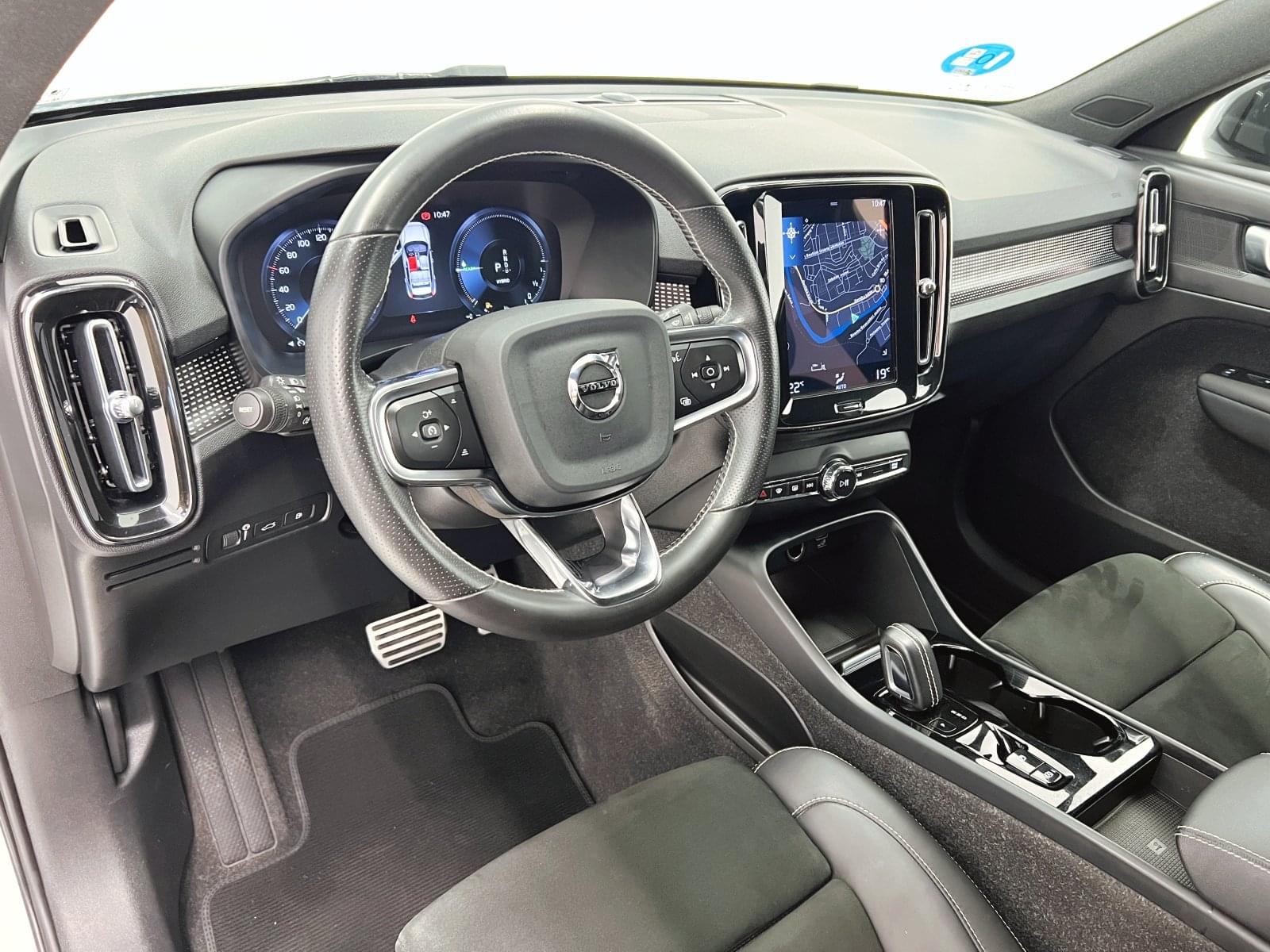 VOLVO XC40 T5 TWIN RECHARGE R-DESIGN AUTO 26 