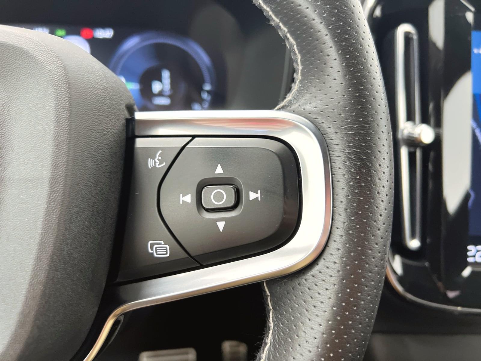 VOLVO XC40 T5 TWIN RECHARGE R-DESIGN AUTO 30 