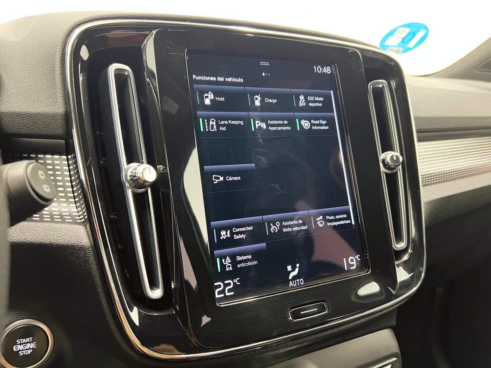 VOLVO XC40 T5 TWIN RECHARGE R-DESIGN AUTO 34 
