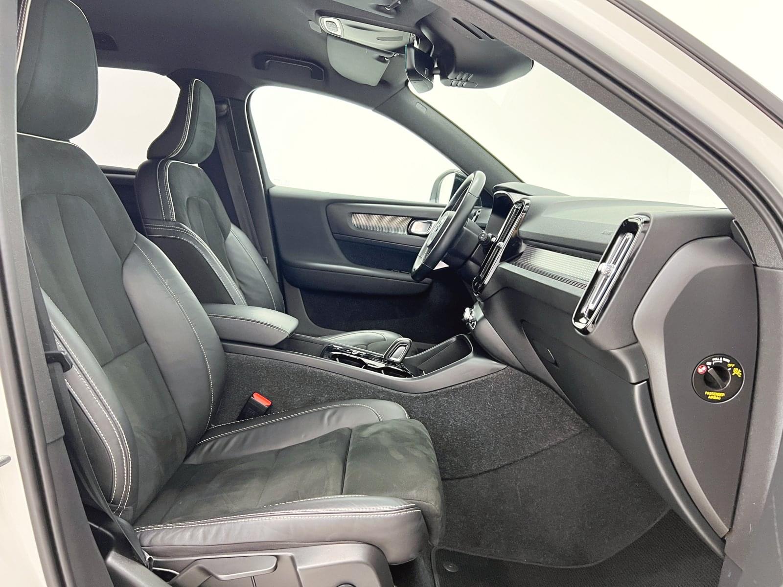 VOLVO XC40 T5 TWIN RECHARGE R-DESIGN AUTO 39 