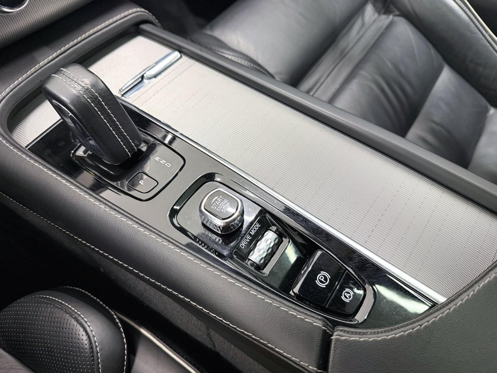 VOLVO XC90 R DESIGN AWD 2.0 T8 390CV 38 