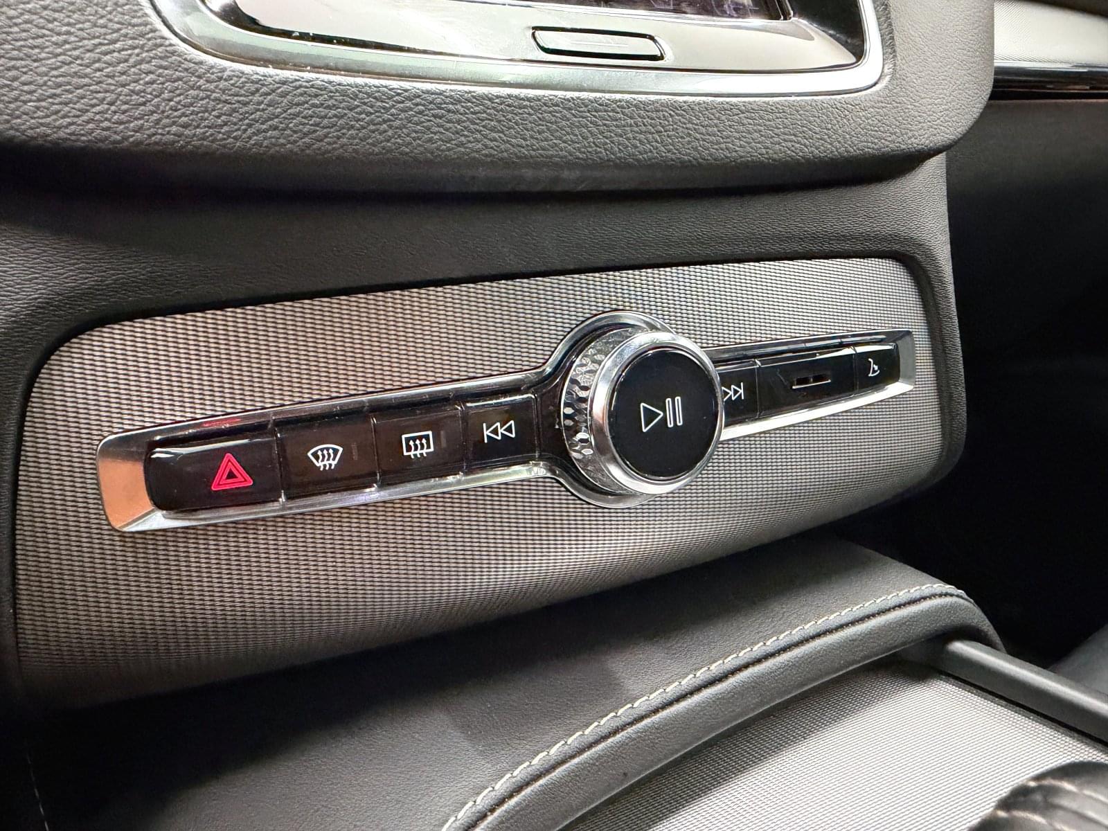 VOLVO XC90 R DESIGN AWD 2.0 T8 390CV 37 