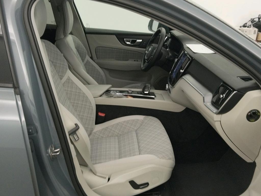 VOLVO V60 2.0 B4 (D)  ESSENTIAL AUTO 197cv 9 