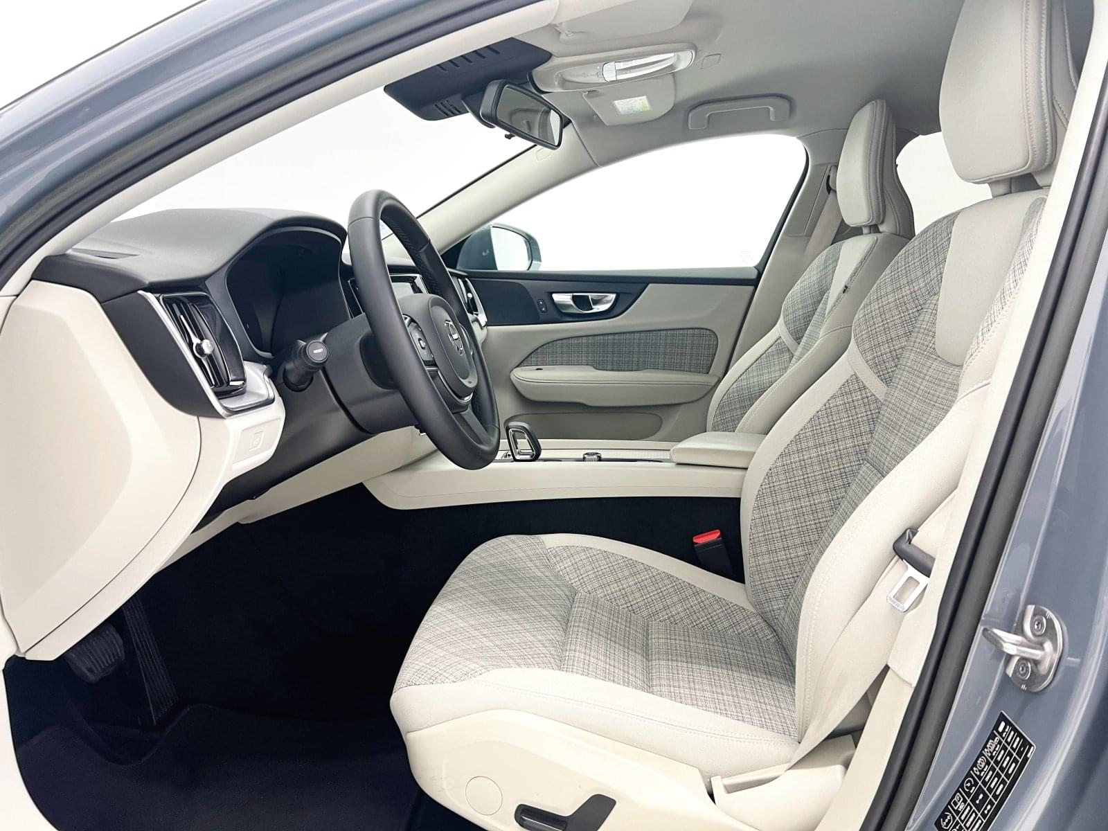 VOLVO V60 2.0 B4 (D)  ESSENTIAL AUTO 197cv 24 