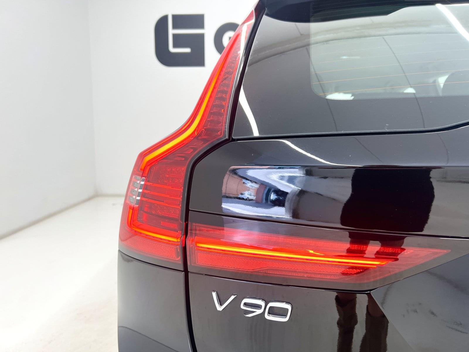 VOLVO V90 CROSS COUNTRY CORE 2.0 B4D 197 CV AUTO 11 