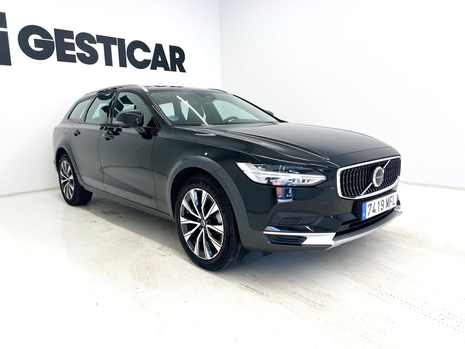 VOLVO V90 CROSS COUNTRY CORE 2.0 B4D 197 CV AUTO 3 