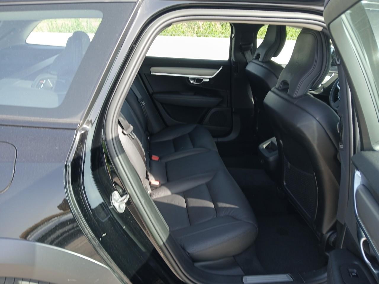 VOLVO V90 CROSS COUNTRY CORE 2.0 B4D 197 CV AUTO 12 