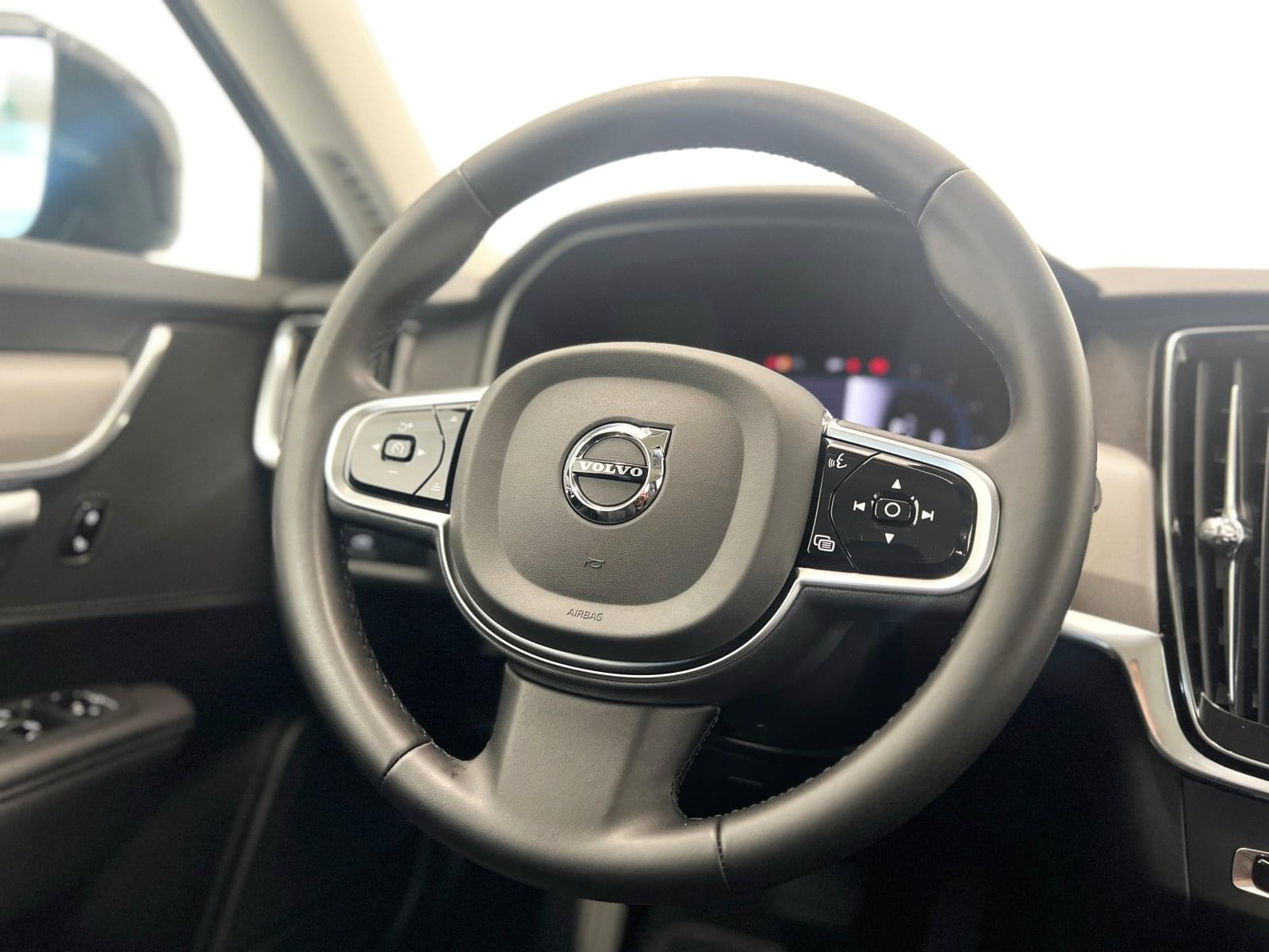 VOLVO V90 CROSS COUNTRY CORE 2.0 B4D 197 CV AUTO 28 