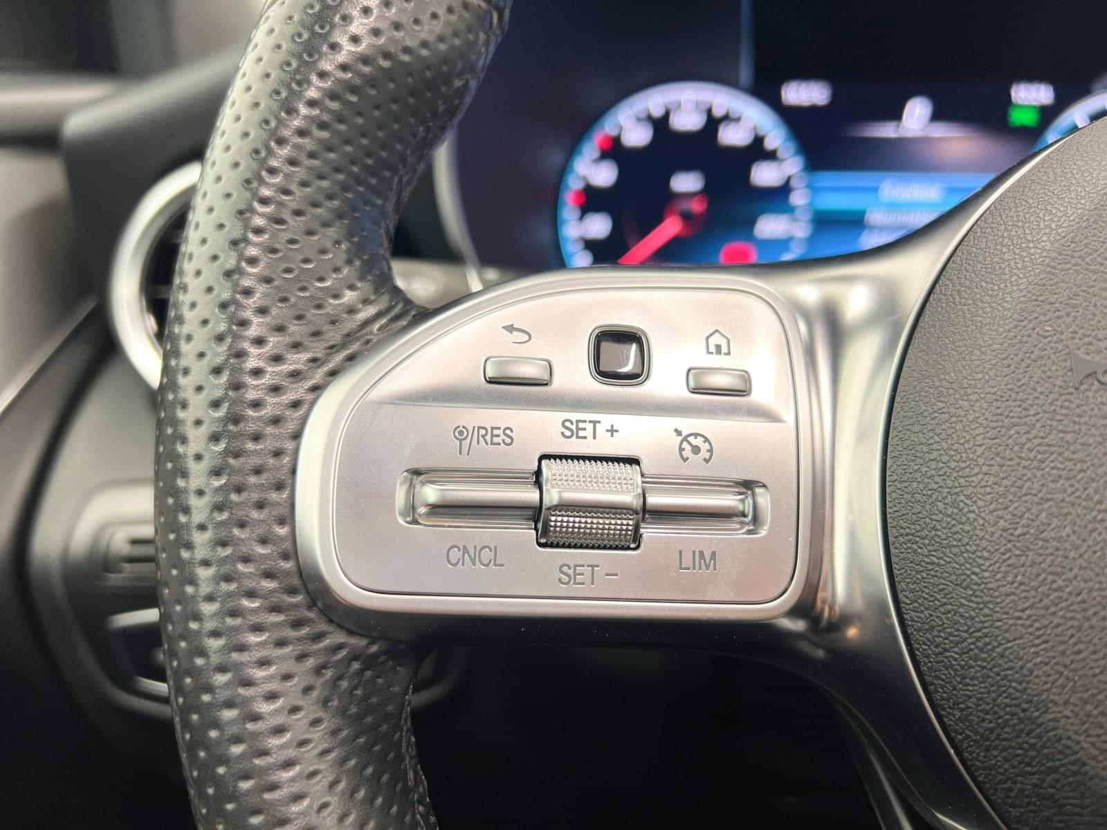 MERCEDES CLASE GLC GLC 200 4 MATIC AMG LINE 210CV  E6dT 32 